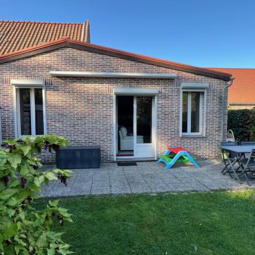 Plain-pied de 79m2 bâti sur une parcelle de 446m2 close et a