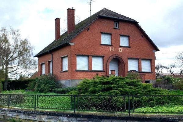 Pavillon individuel des années 60 sur sous-sol complet, bâti