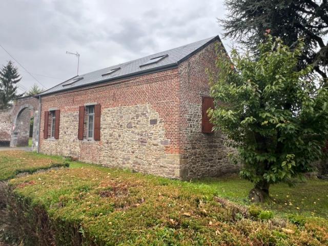 Maison individuelle située dans une rue calme, excellent éta